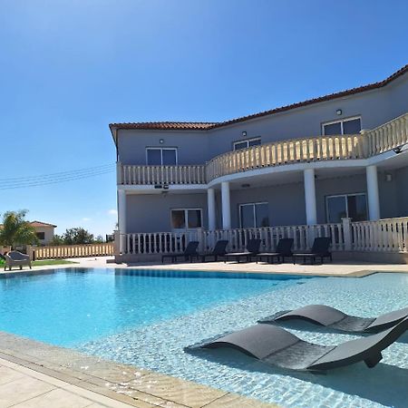 Grand Villa Lynn Seaview איה נאפה מראה חיצוני תמונה