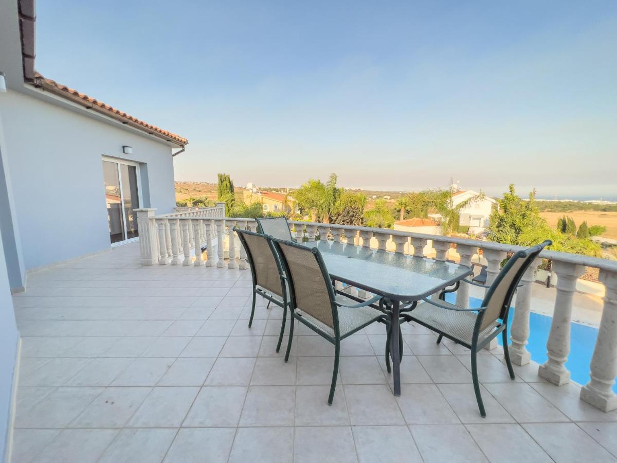 Grand Villa Lynn Seaview איה נאפה מראה חיצוני תמונה