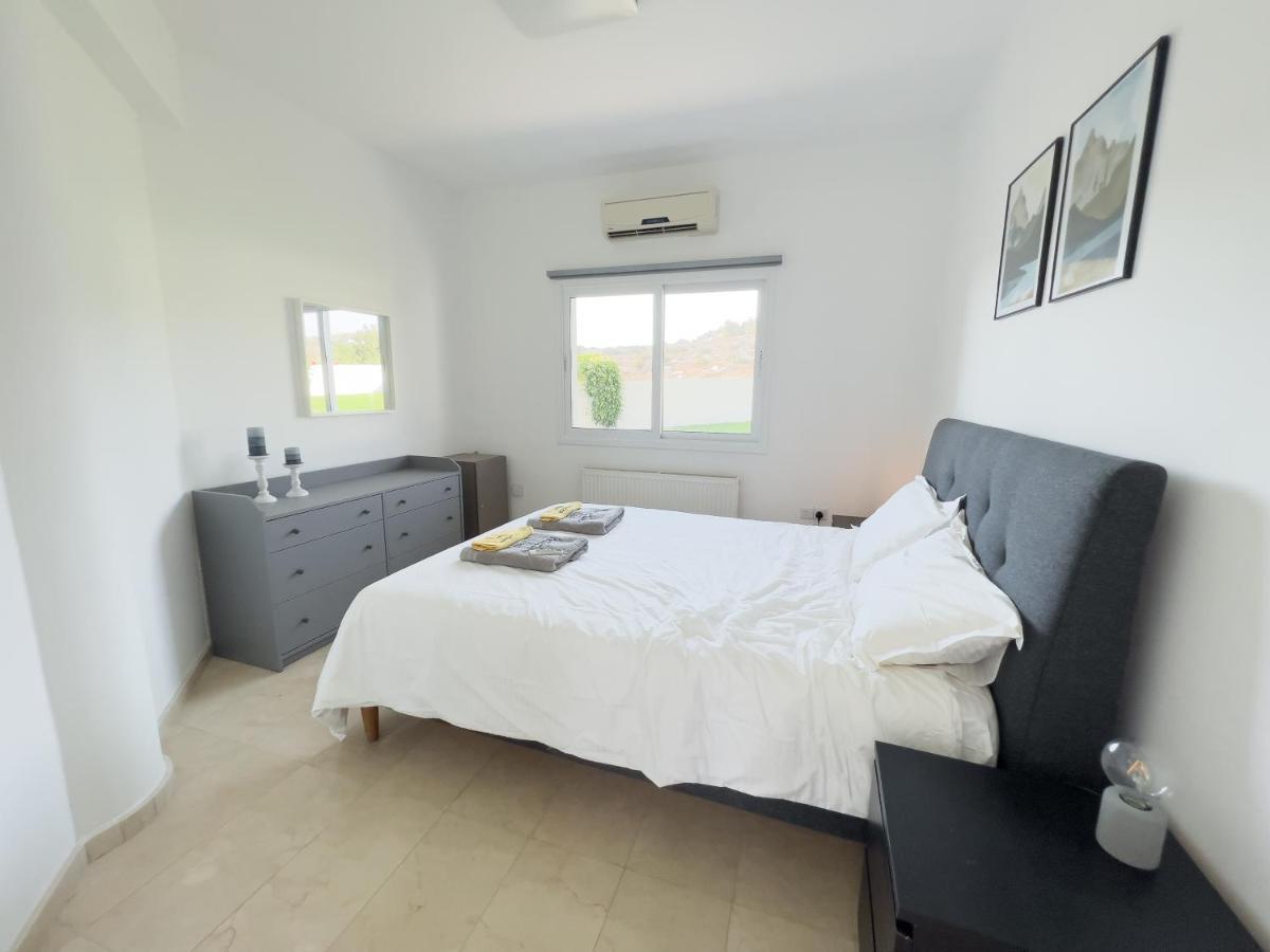 Grand Villa Lynn Seaview איה נאפה מראה חיצוני תמונה