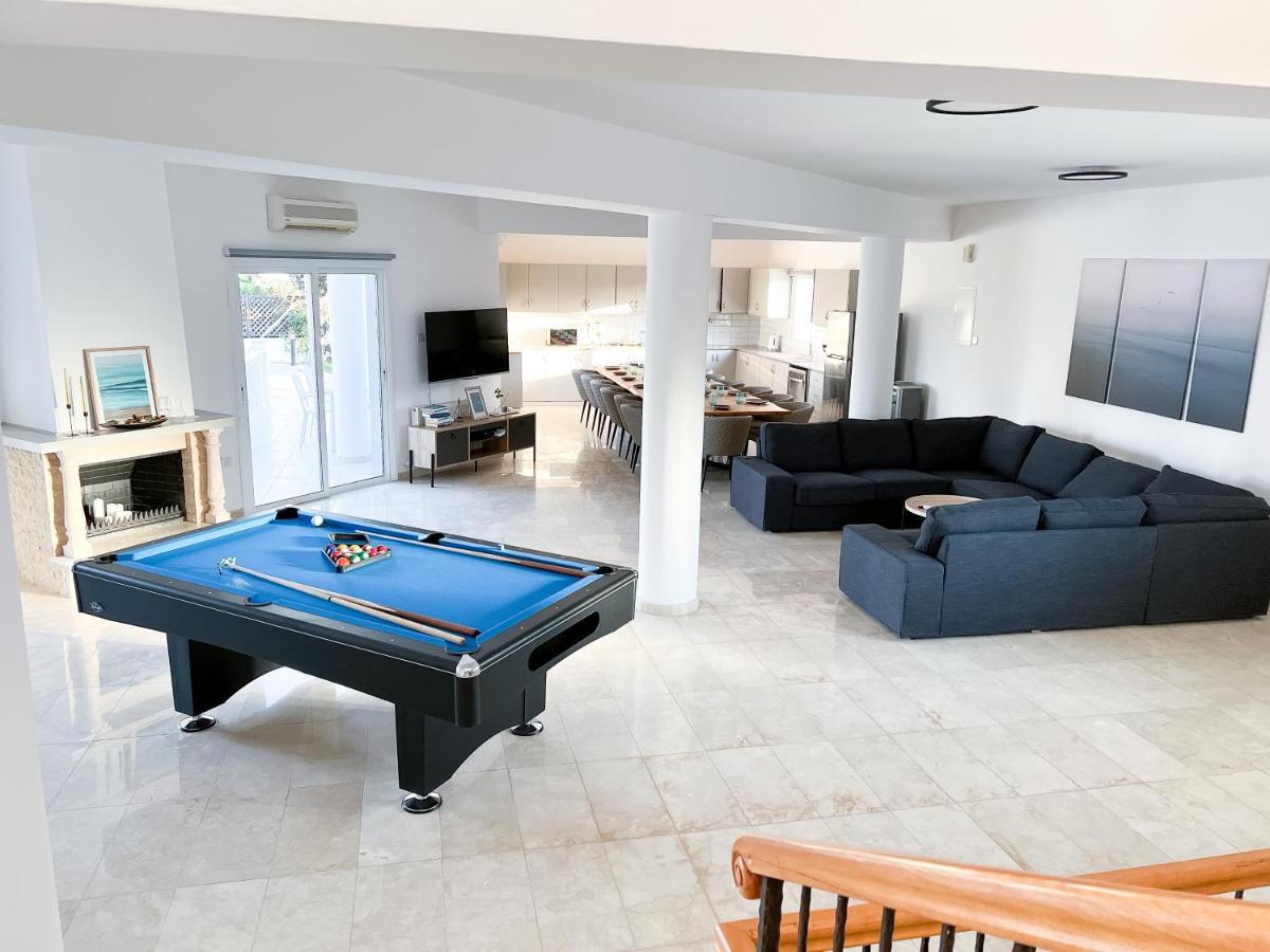 Grand Villa Lynn Seaview איה נאפה מראה חיצוני תמונה
