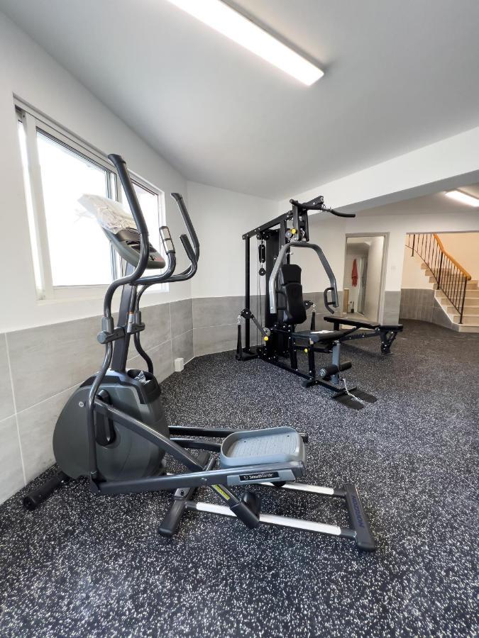 Grand Villa Lynn Seaview איה נאפה מראה חיצוני תמונה