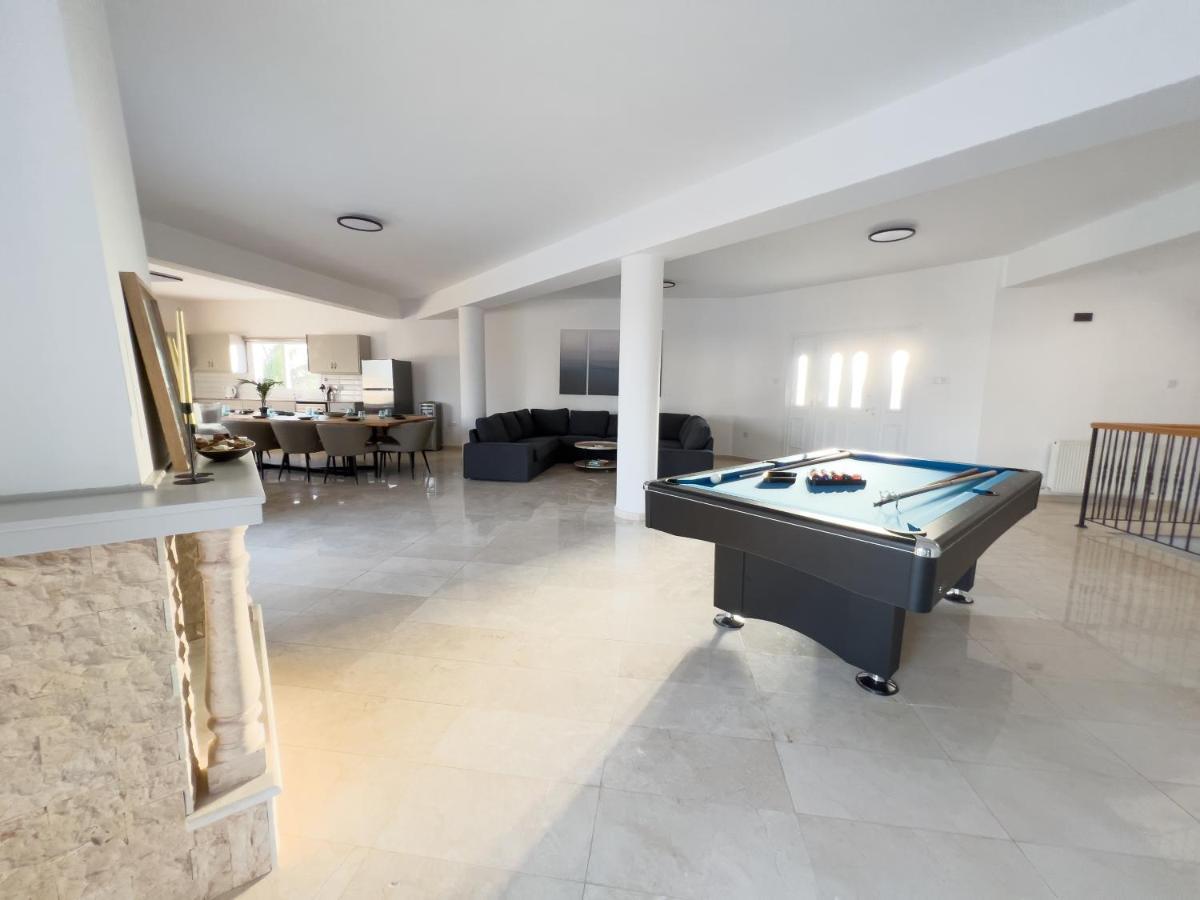 Grand Villa Lynn Seaview איה נאפה מראה חיצוני תמונה
