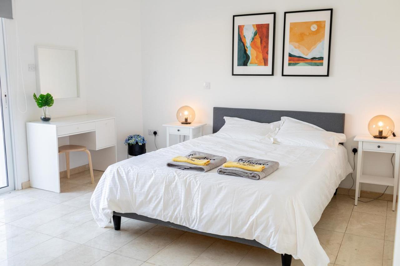 Grand Villa Lynn Seaview איה נאפה מראה חיצוני תמונה