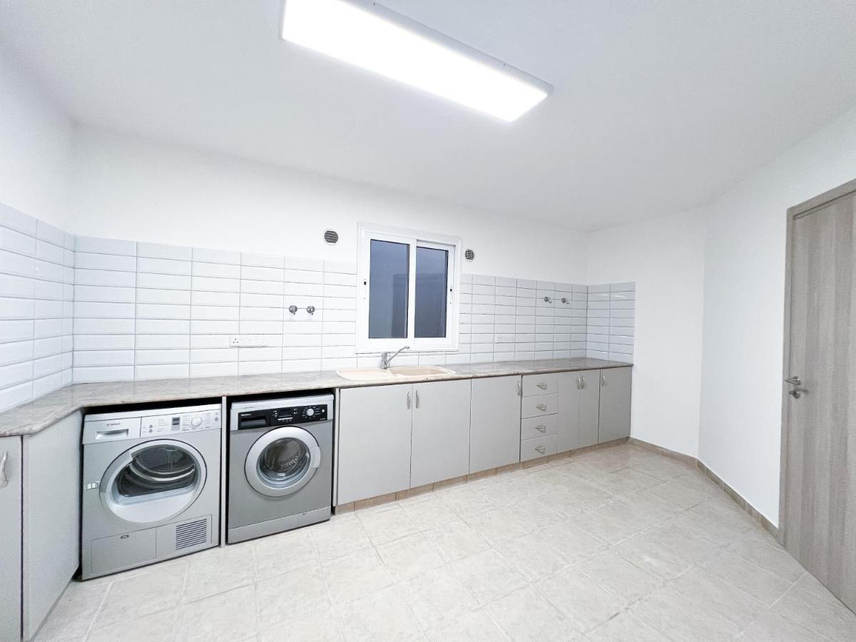 Grand Villa Lynn Seaview איה נאפה מראה חיצוני תמונה