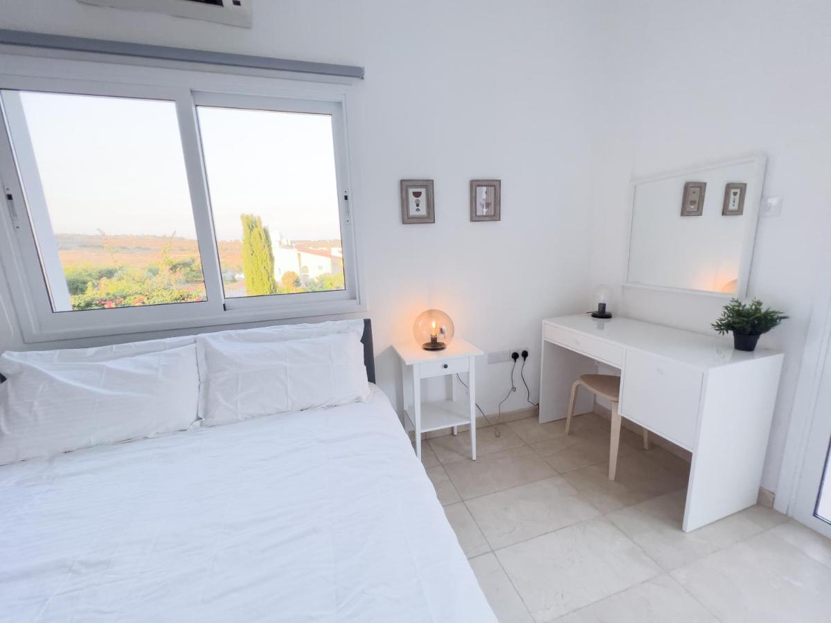 Grand Villa Lynn Seaview איה נאפה מראה חיצוני תמונה