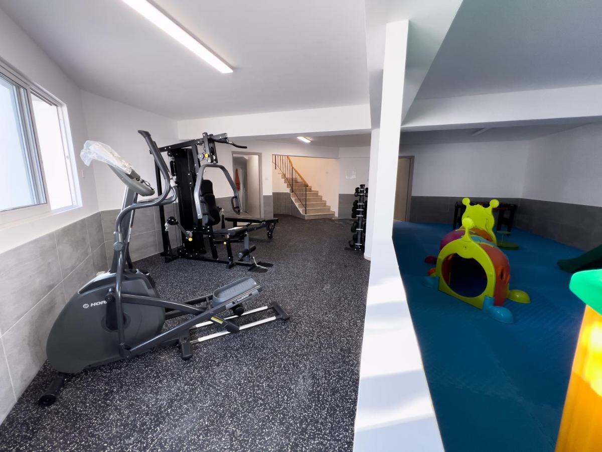 Grand Villa Lynn Seaview איה נאפה מראה חיצוני תמונה