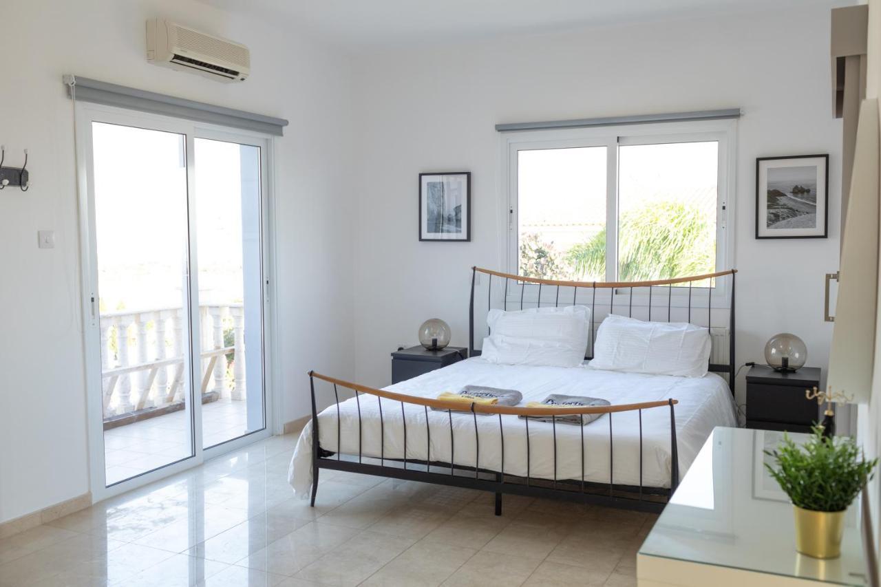 Grand Villa Lynn Seaview איה נאפה מראה חיצוני תמונה