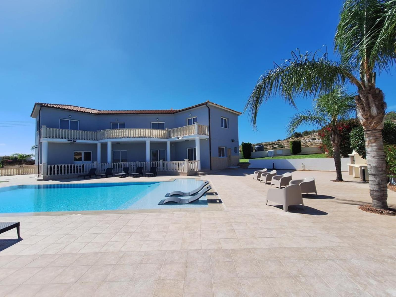 Grand Villa Lynn Seaview איה נאפה מראה חיצוני תמונה