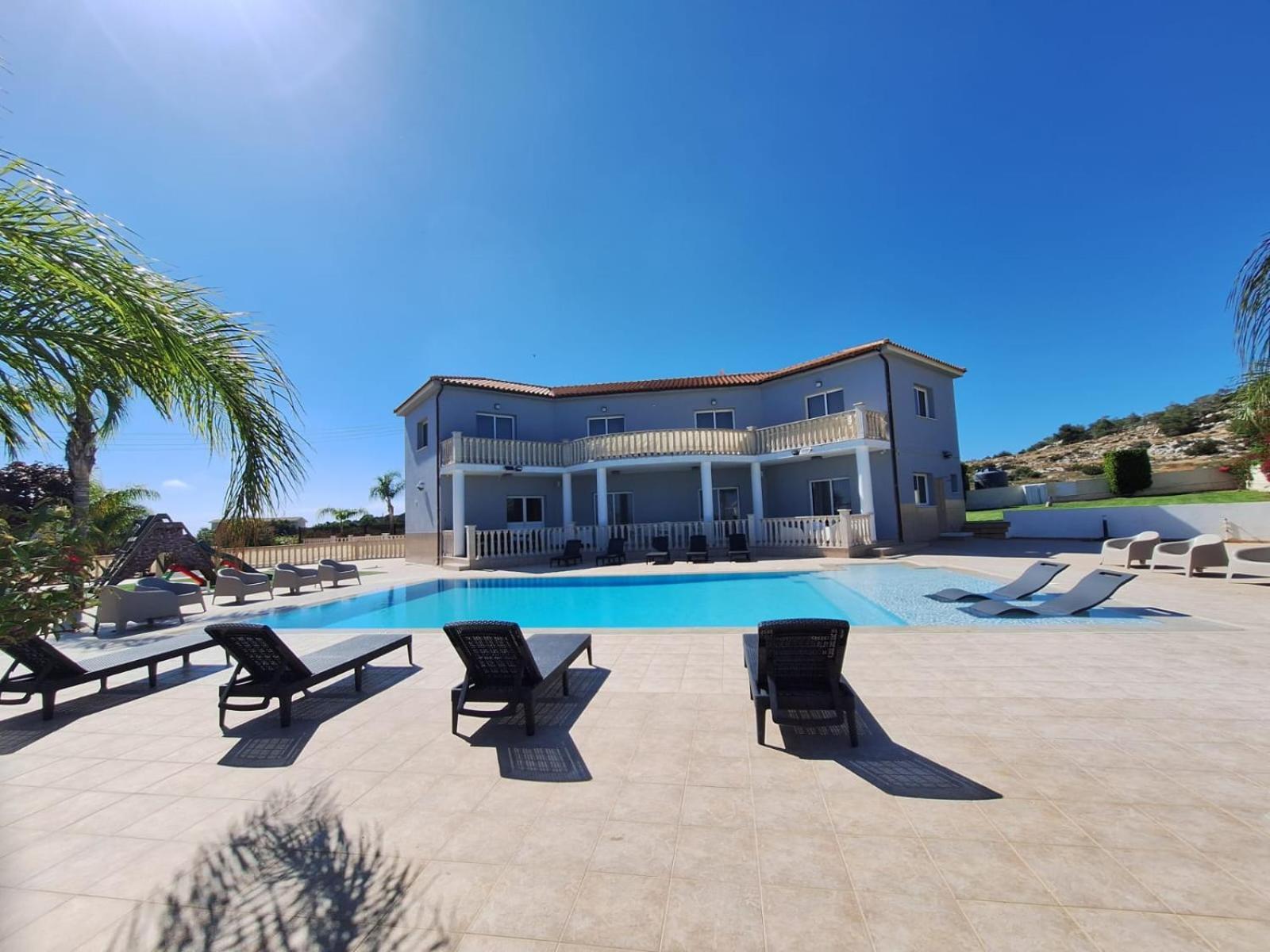 Grand Villa Lynn Seaview איה נאפה מראה חיצוני תמונה