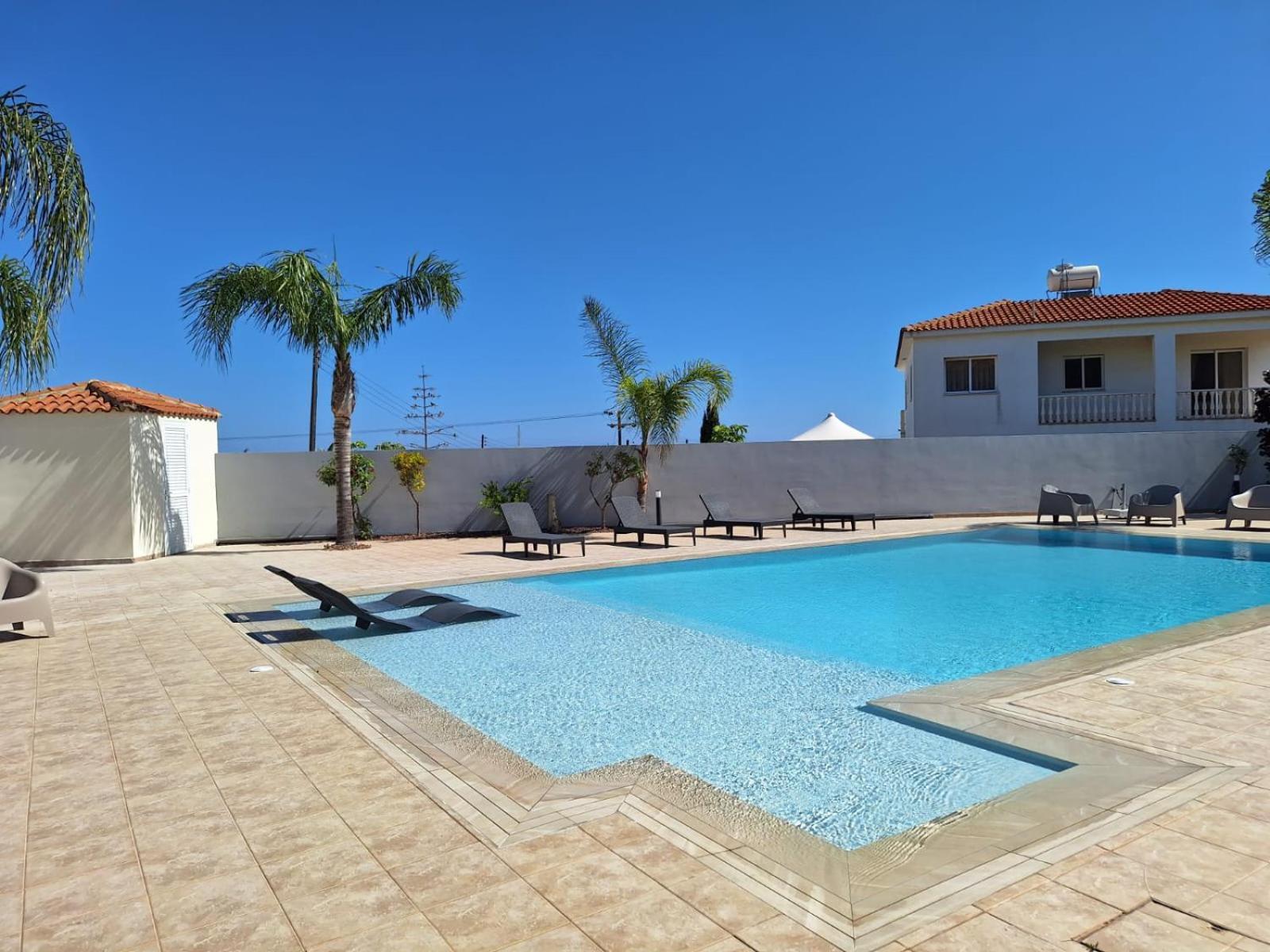 Grand Villa Lynn Seaview איה נאפה מראה חיצוני תמונה