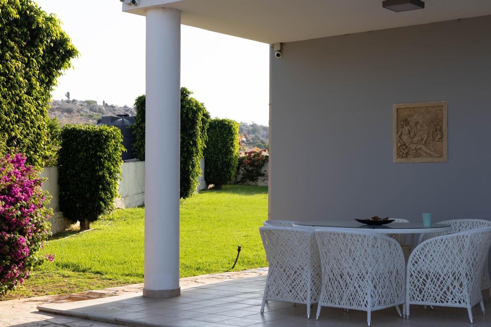 Grand Villa Lynn Seaview איה נאפה מראה חיצוני תמונה